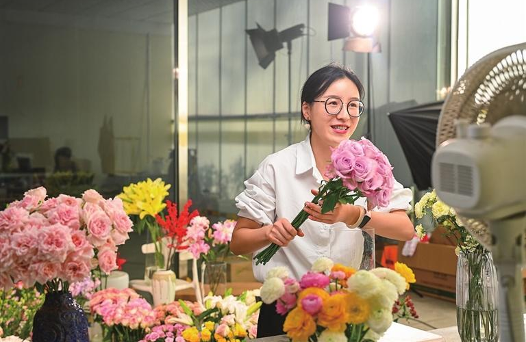 农投花卉大棚花卉直播间