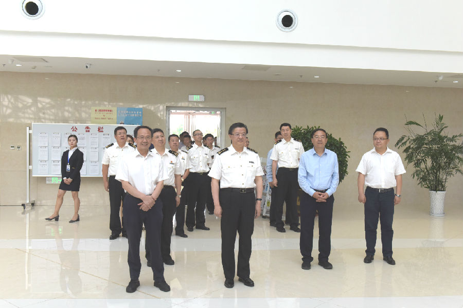 省政府副秘书长贾宁,兰州市委常委,新区党工委书记杨建忠,兰州海关关